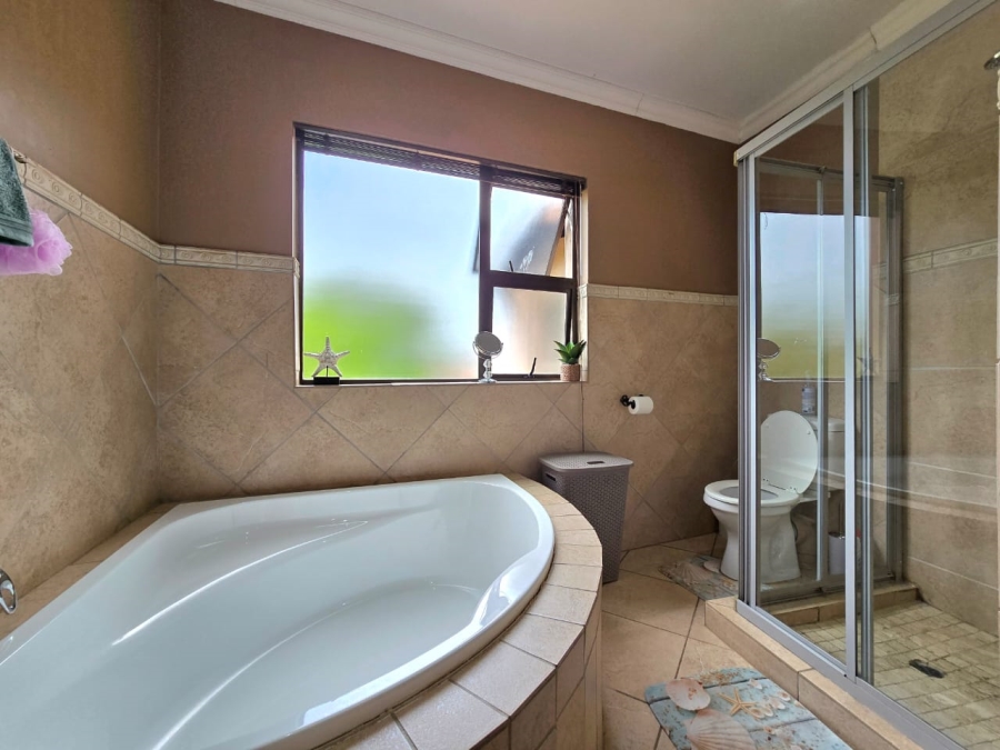 4 Bedroom Property for Sale in Melodie North West